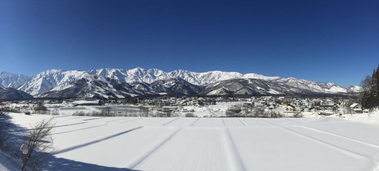 Hakuba Landmark Iwatake Lodge Екстериор снимка